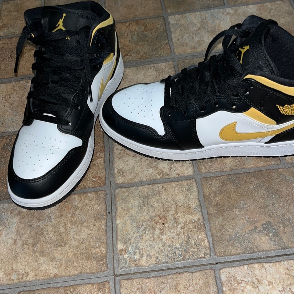 Jordan 1 sneakers